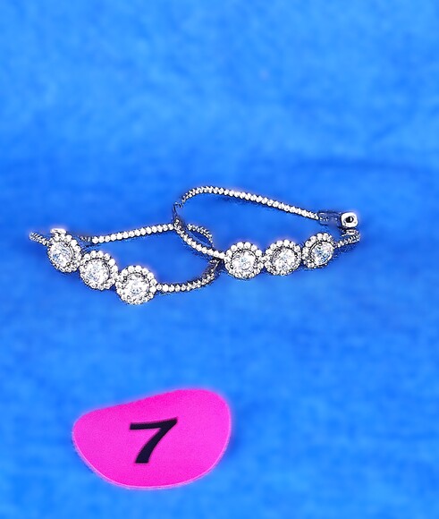 Earrings - Picture 1 of 3